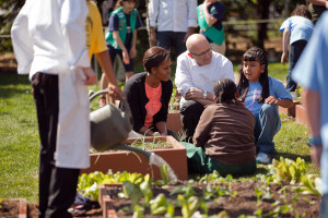 Garden Planting 2012 Mrs Obama Bill and Tubman kids